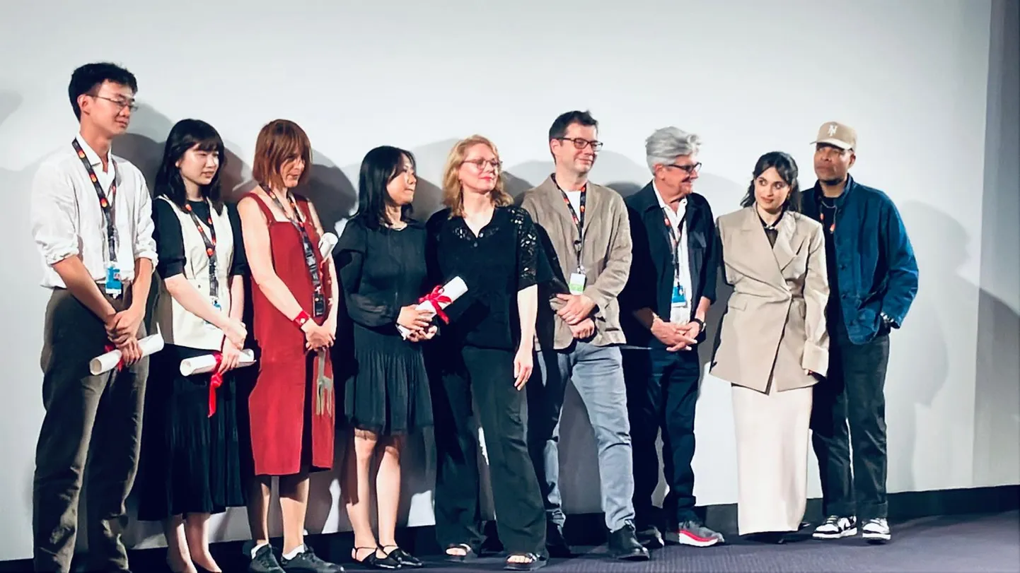 La Cinef'i programmis linastus 16 filmi filmikoolidest, mis valiti 2679 filmi ning 646 filmikooli hulgast üle maailma.