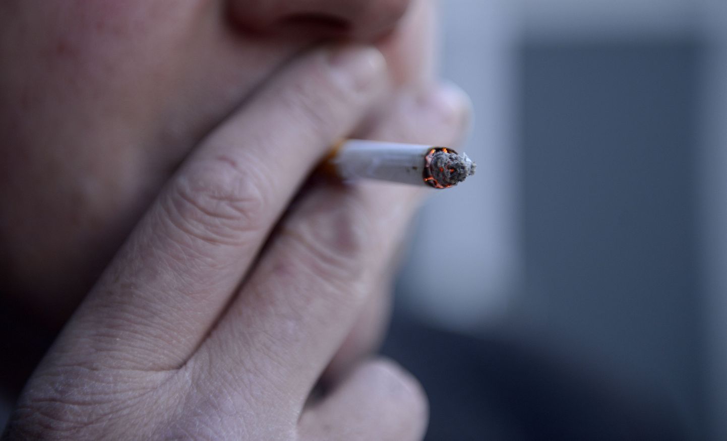 Kaks kolmandikku esimese sigareti proovijaist hakkab regulaarselt suitsetama.