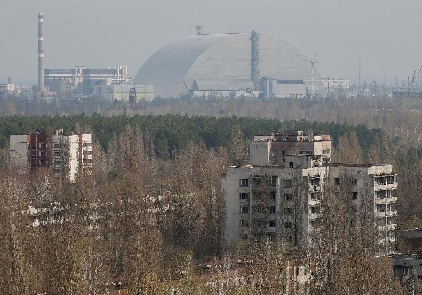 Uus kaitsesarkofaag Tšernoboli neljanda jaama peal.