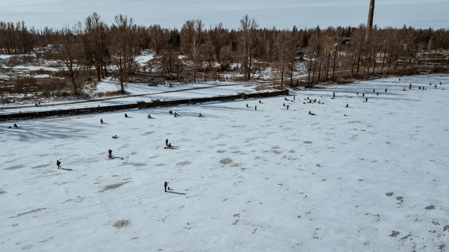 Päästeamet palub jätkuvalt vältida vooluveekogude jääle minekut ja olla eriti ettevaatlik ka paisjärvedel.