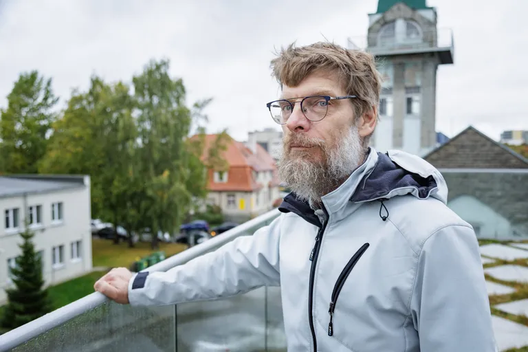 Ülesannete koostaja on Tallinna Tehnikaülikooli professor ja füüsik Jaan Kalda.