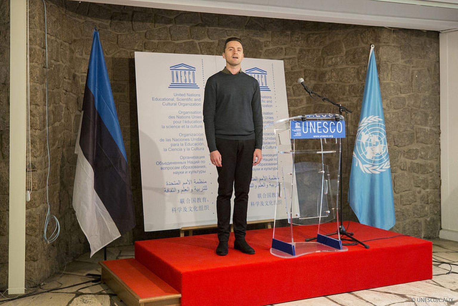 Andreas Kalkun UNESCOs näituse avamisel