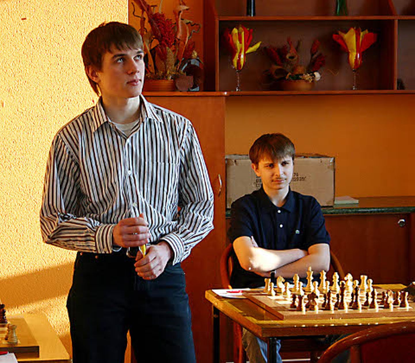 Aleksandr Volodini (vasakul) otsus boikoteerida Eesti meistrivõistlusi andis Narvast pärit Roman Ježovile (tagaplaanil) medalivõimaluse.