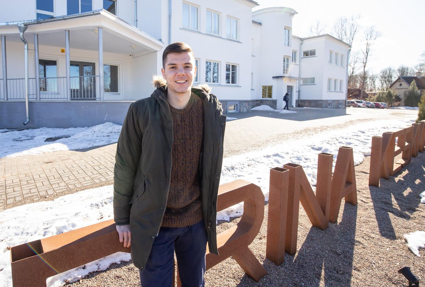 Kadrina keskkooli abiturient albaanlane Enes Kita tunneb Eestis end hästi ja turvaliselt.