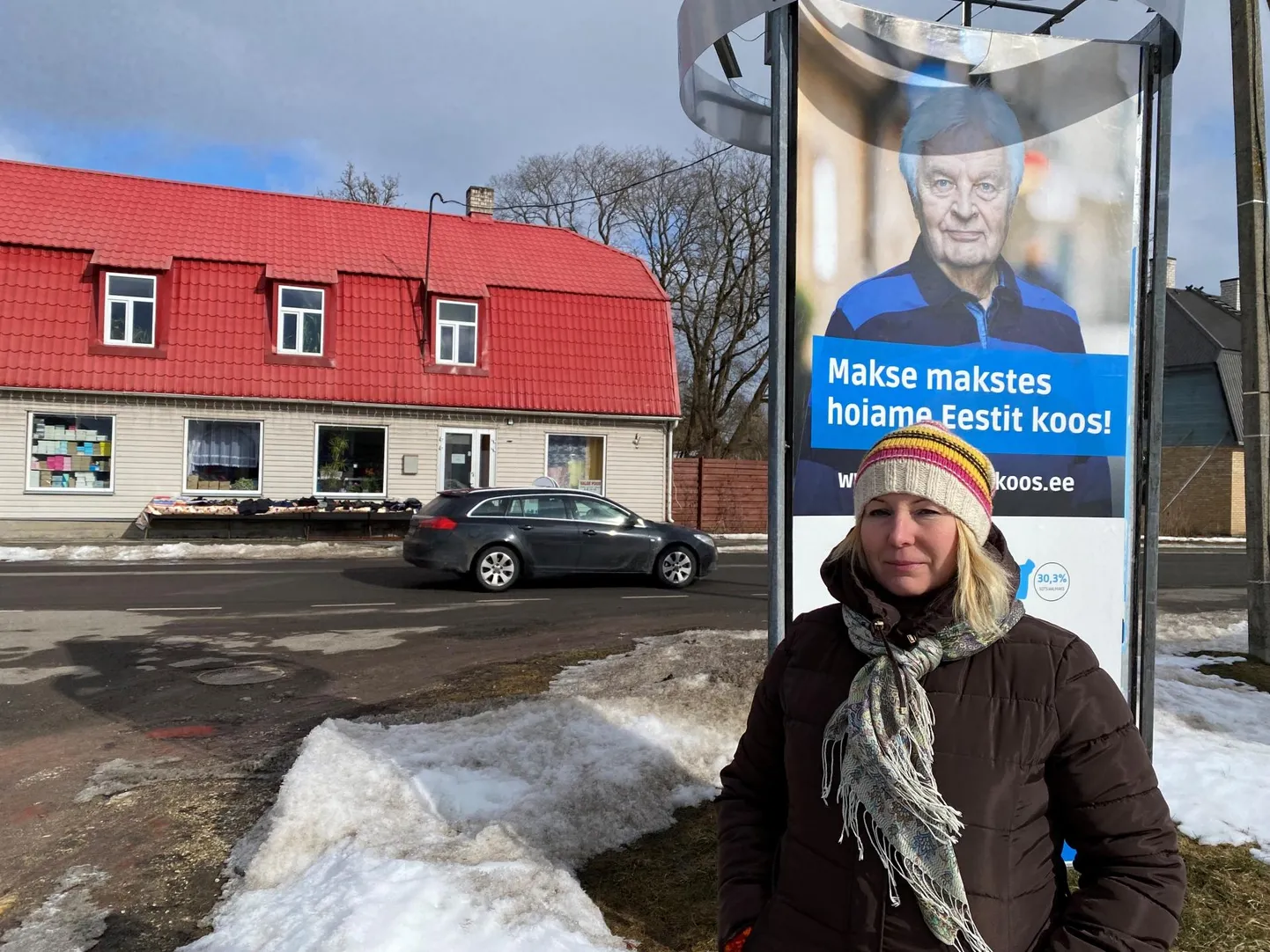 Järva-Jaanis asuva Valge Poe omanik Kadri Kangron on pahane selle pärast, et tema kaupluse ees kustub riik üles inimesi ausalt makse maksma, samal ajal kui takistatakse ettevõtlusega tegelemist.