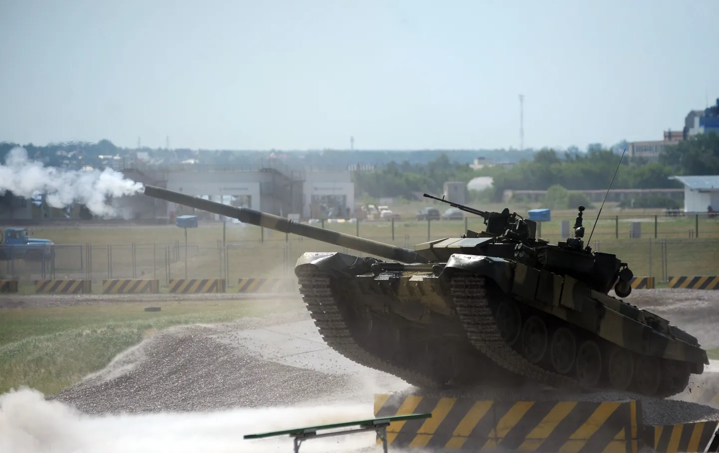 Vene tank T-90