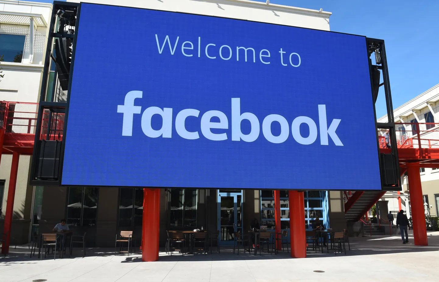 Facebooki peakontor Californias.