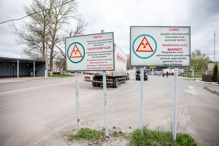 Tšornobõli tsoon: hoiatussilt. 2016.
