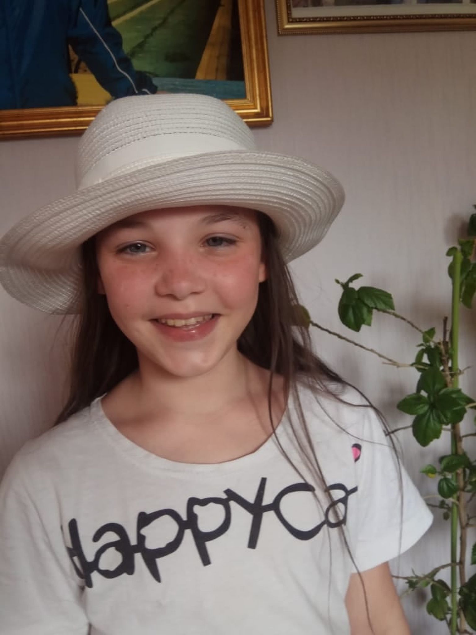 Ukraina veepalluri Jevgeni Obedinski 12-aastane tütar Kira, kelle venelased küüditasid Mariupolist.