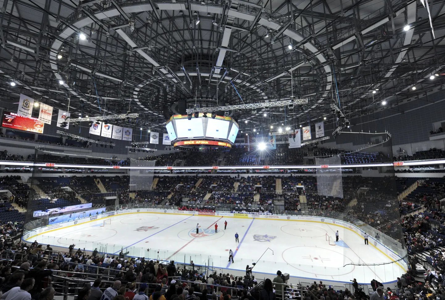 Kolm aastat tagasi avatud Minsk arena mahutab 15 000 jäähokisõpra.
