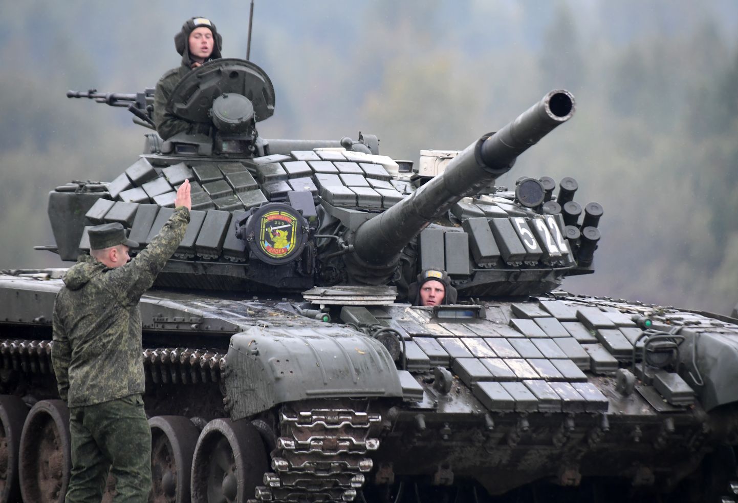 Vene Balti laevastiku armeekorpus sai kätte 30 tanki T-72.