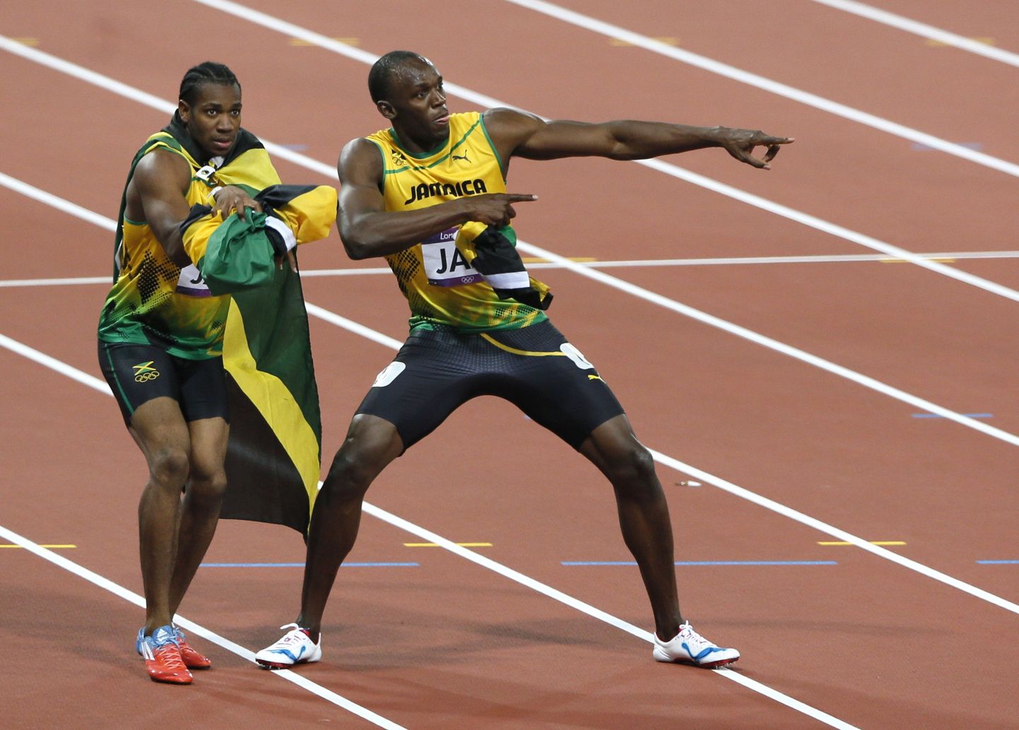 Usain Bolt (paremal) ja Yohan Blake tänavu ilmselt enam vahetus võistluses jooksurajal ei kohtu.