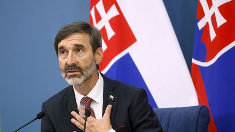 Slovākija turpina šantāžu pret Ukrainu, draudot neapstiprināt ES jaunās sankcijas pret Krieviju