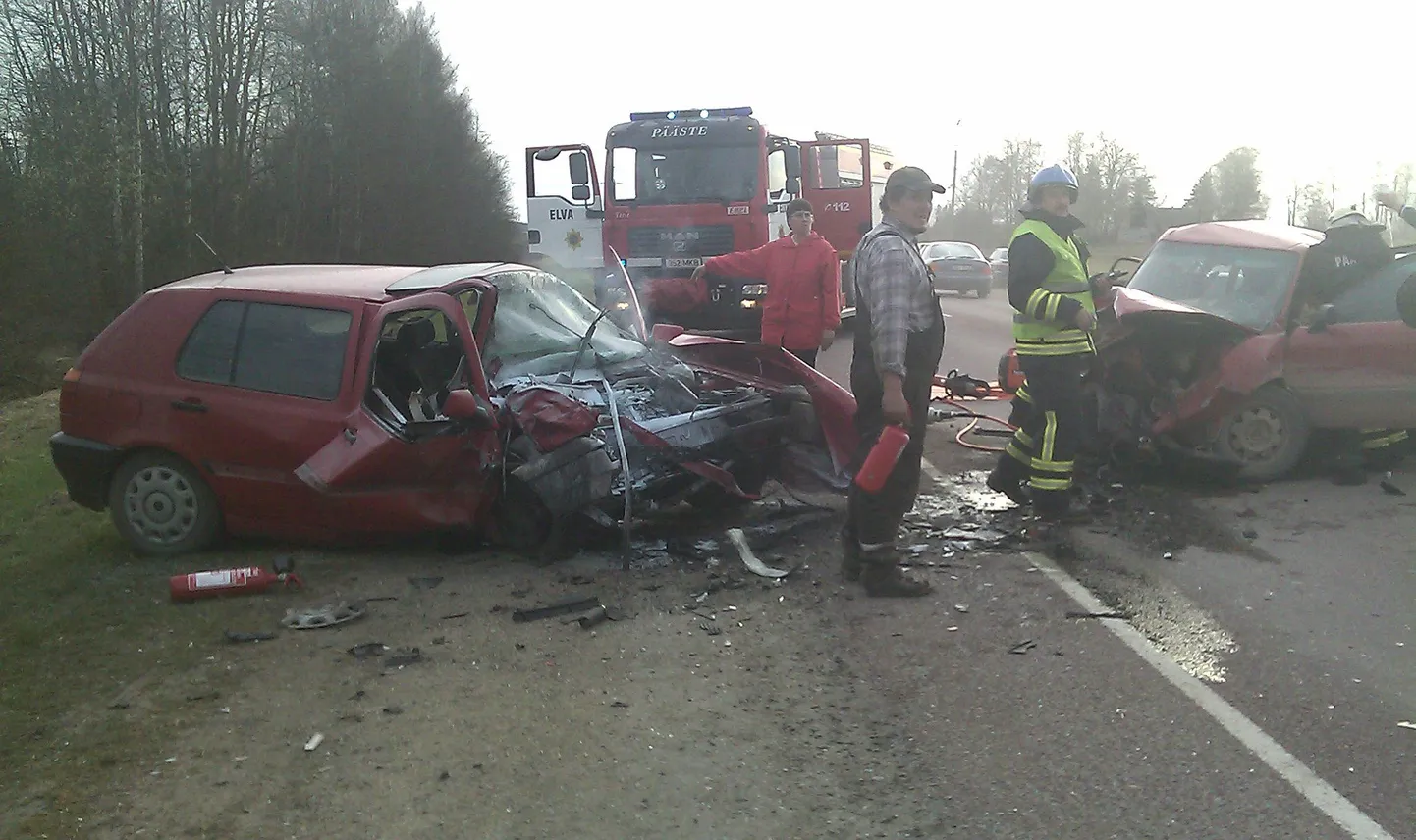 Nõo lähedal Tartu-Valga maanteel 27. aprillil juhtunud liiklusõnnetus.