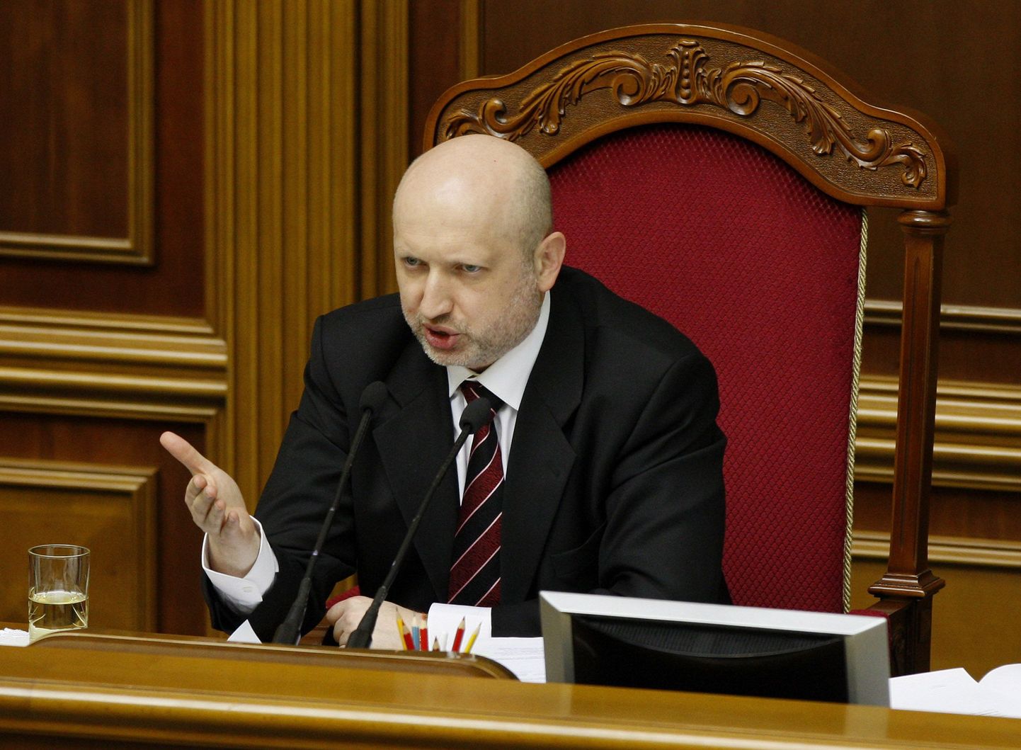 Ukraina president kt Oleksandr Turtšõnov.