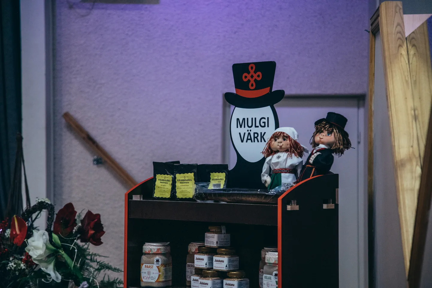 Mulgi märgi toodetega stend.