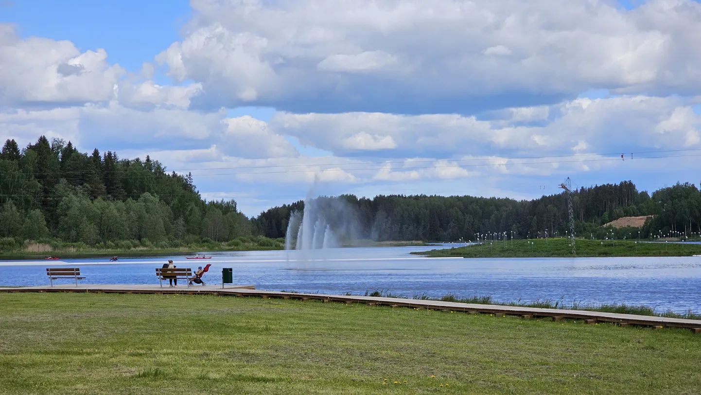 Lähipäevil on vahelduv pilvisus ja võib sadada hoovihma. Põlva paisjärv.