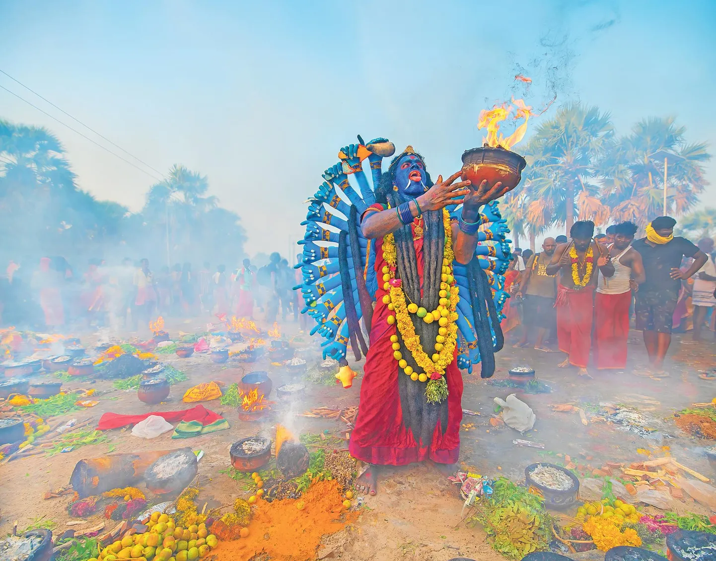 Värvikaid rituaale peetakse Indias, pildil Dussehra pidustus Lõuna-Indias Tamil Nadu osariigis.