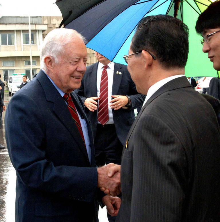 USA endine president Jimmy Carter ja Põhja-Korea võimuesindajad