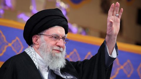 В Иране продолжаются масштабные протесты, аятолла готов бежать в Москву