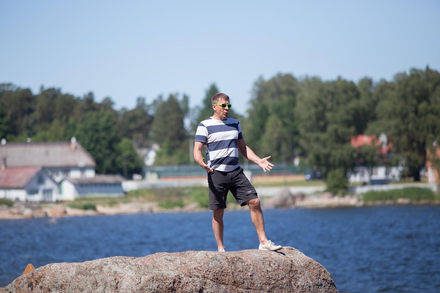 Marko Matvere viib televaataja sel suvel mööda Eesti rannajoont seiklema ja teeb peatuse ka Käsmus.