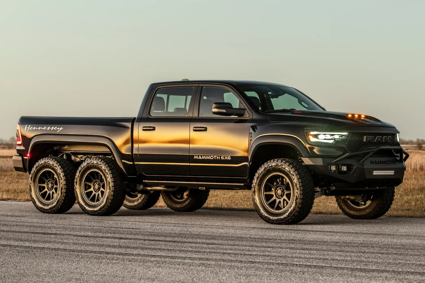 Hennessey Mammoth 1000 6x6 TRX