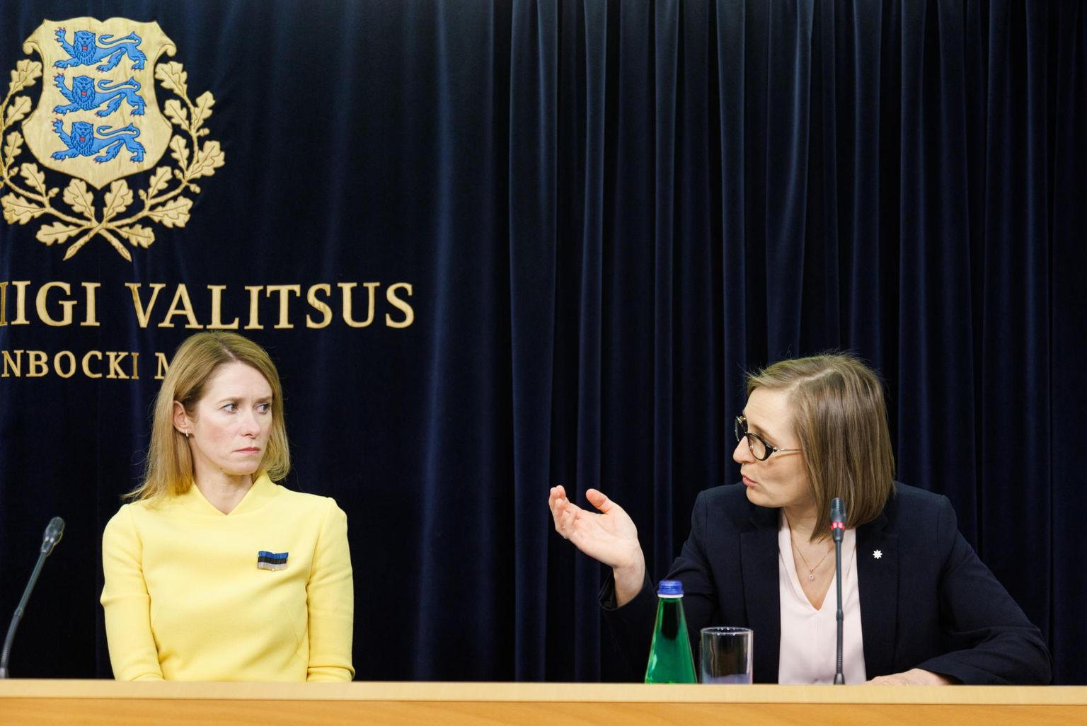 Peaminister Kaja Kallas (vasakul), justiitsminister Lea Danilson-Järg (paremal). 