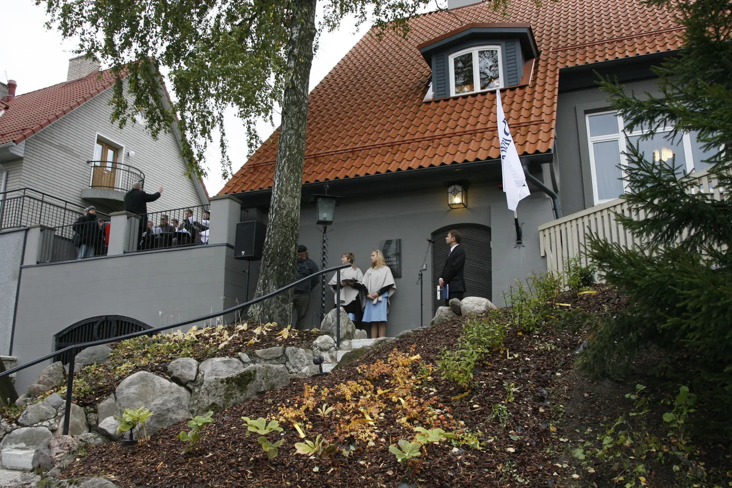 Täna avati külalistele Gustav Ernesaksa kodumaja Kadriorus Oru tänaval, kus ta elas aastatel 1953 kuni 1993.