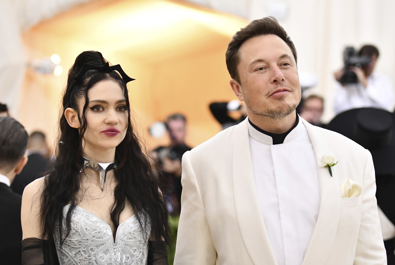 Grimes ja Elon Musk 7. mail 2018 New Yorgis The Metropolitan Museum of Art kostüümiinstituudi galal