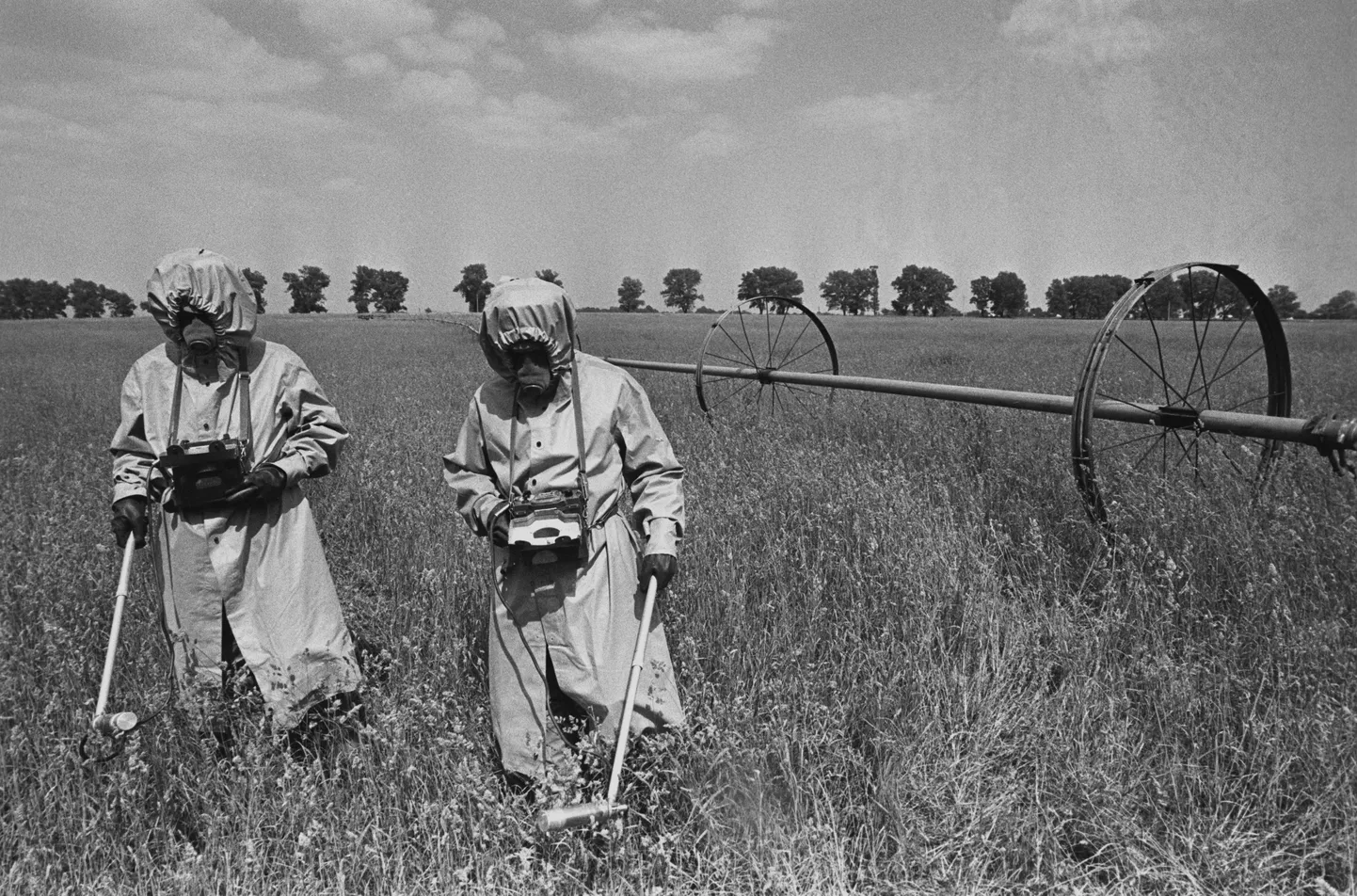 Foto tehtud Ukrainas 06.01.1986. Radiatsiooni mõõtvad tehnikud.