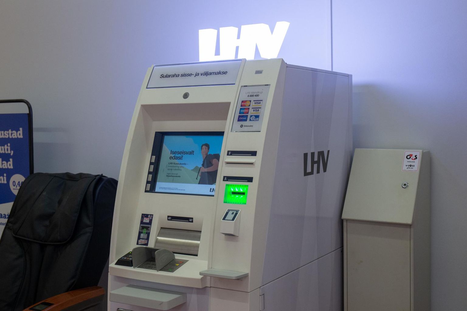 LHV pangaautomaat.