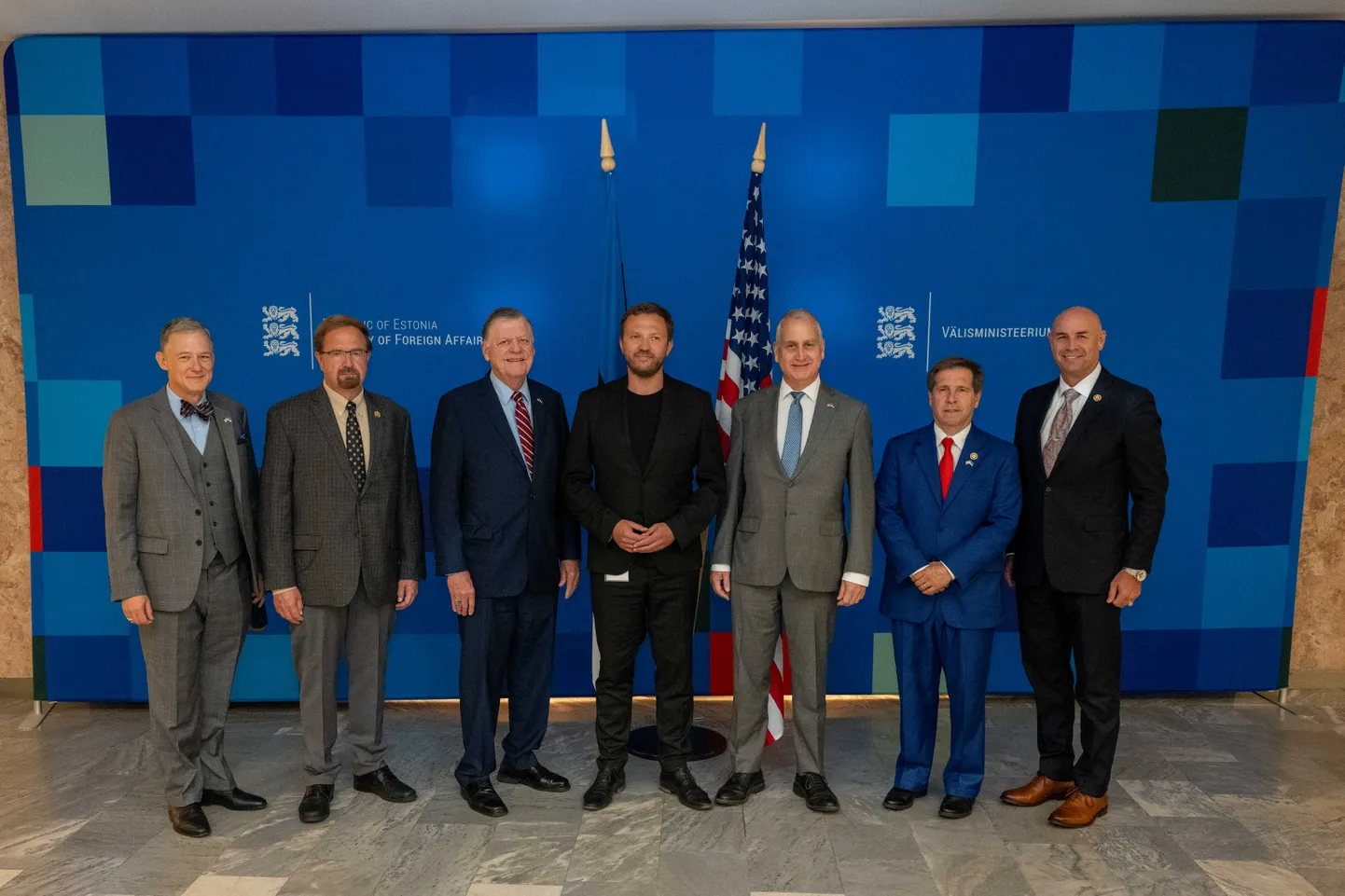 Välisminister Margus Tsahkna kohtus Eestis viibinud USA Kongressi delegatsiooniga.