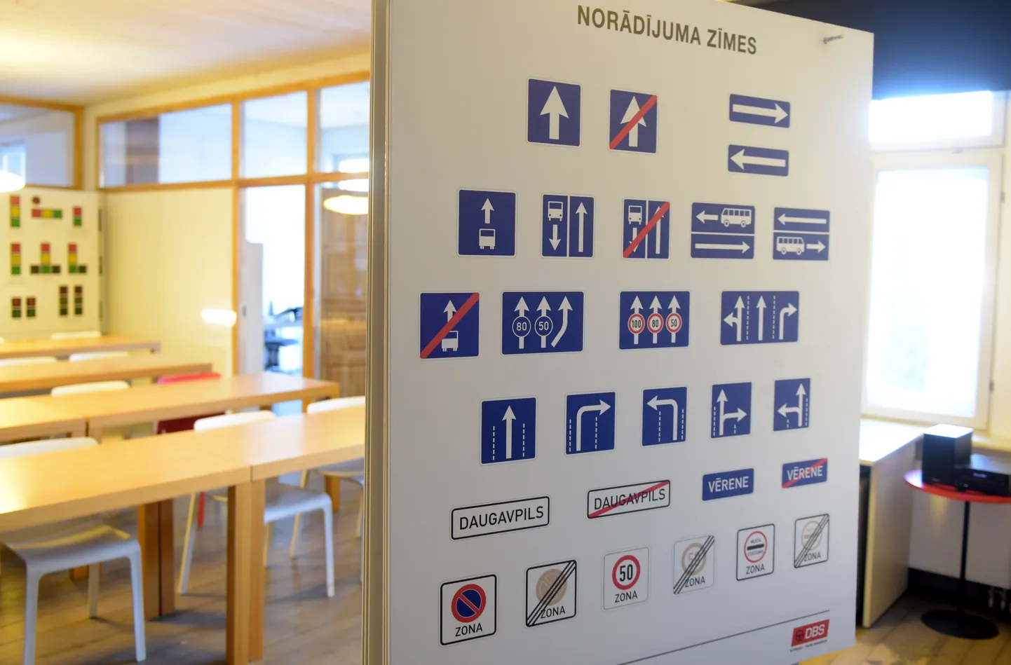 Autoskolas "DBS" (Drošas braukšanas skola) telpas.