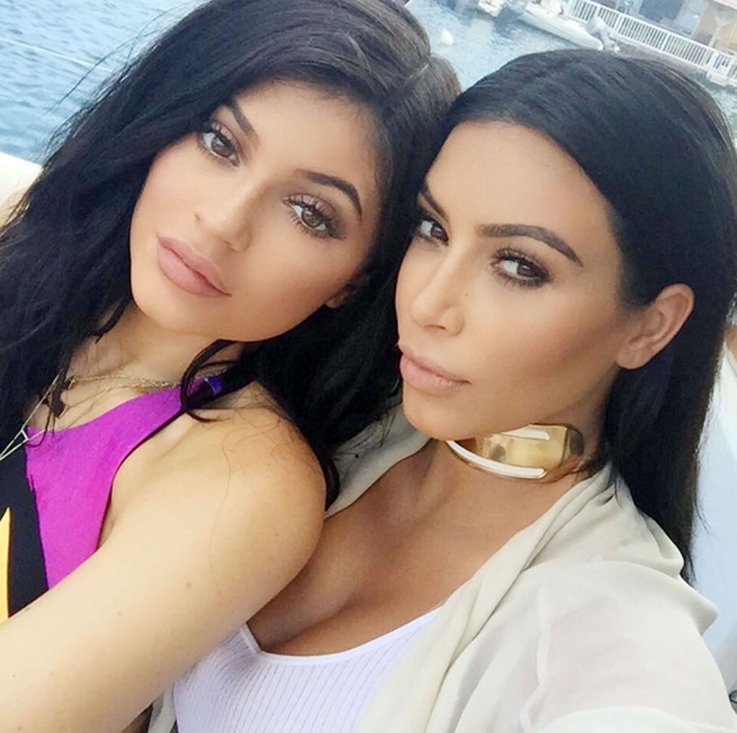 Kylie Jenner ja Kim Kardashian