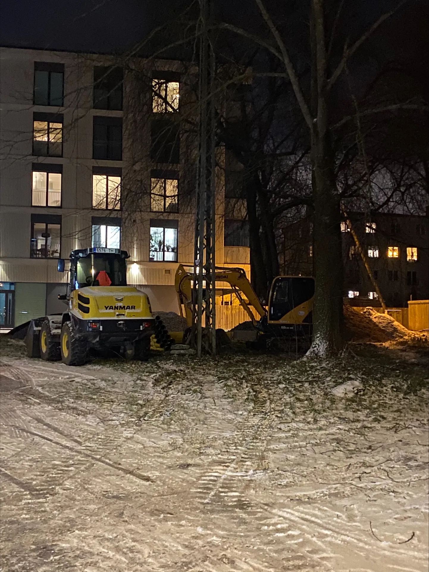 Öised tööd Paldiski maanteel.