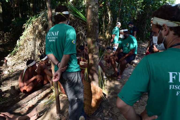 Antropoloogid kohtumas Amazonase Korubo hõimuga