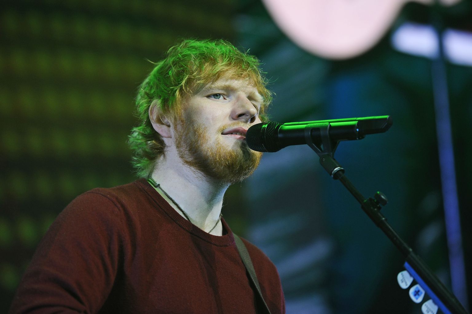 Ed Sheeran esinemas novembris Londonis Camdenis The Roundhouse'is toimunud sündmusel  Music 4 Mental Health