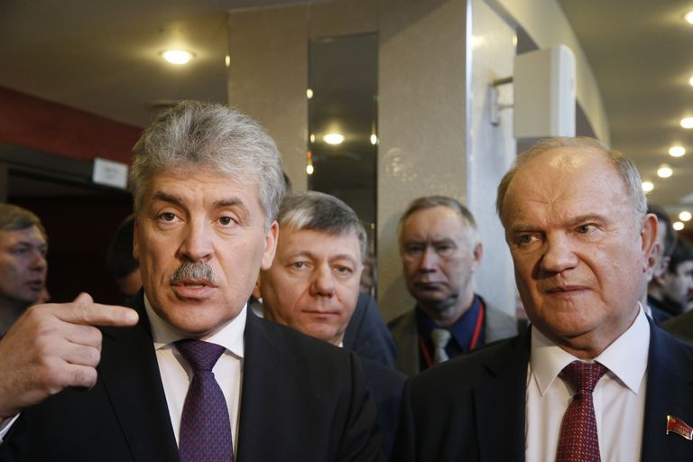 Pavel Grudinin (ees vasakul) ja Gennadi Zjuganov.