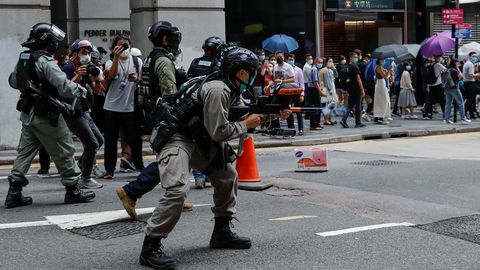 Hongkongi politsei tõrjus pipragaasiga hümniproteste