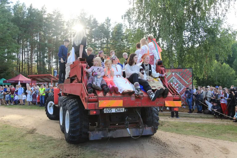 Seto kuningriigipäev Lobotka külas.