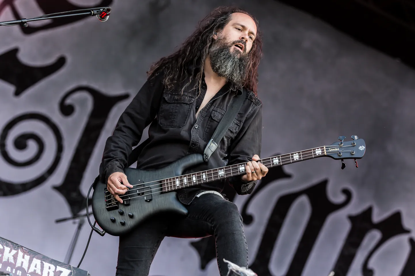 Evergrey basskitarrist Johan Niemannille meeldib üle kõige see, kuidas üks lugu võib tähendada nii erinevaid asju erinevate inimeste jaoks, anda niivõrd erinevaid õppetunde ja aktiveerida mingi täiesti uue tunde.