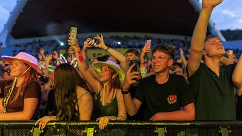 OLED KURSIS? ⟩ Vaata Õllesummeri ala kaarti ning tutvu lavade, meelelahutusalade ja muu olulise infoga Tallinna lauluväljakul!