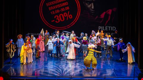 GALERII ⟩ Rahvusooper Estonia avas hooaja teatrilaada ja «Estonia 120» kontserdiga