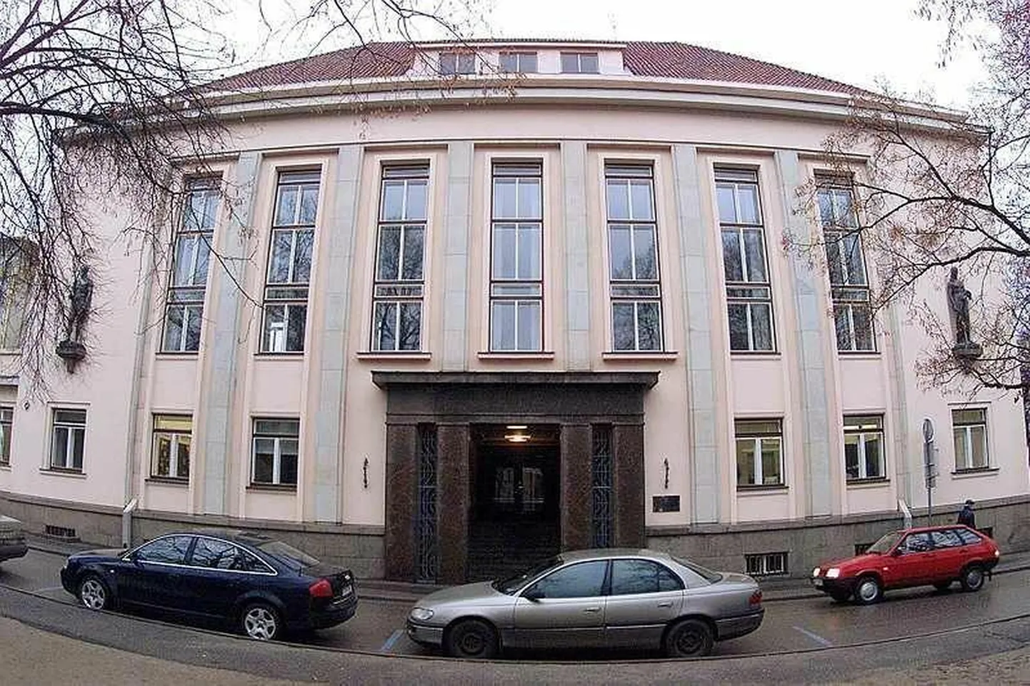 Haridusministeeriumi hoone Tartus Munga tänaval.