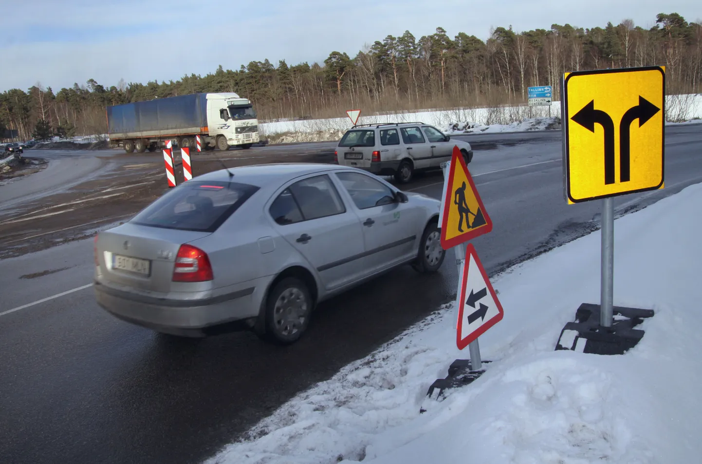 Remondi tõttu kehtib Papiniidu sillast Ehitajate tee poole ajutine liikluskord.