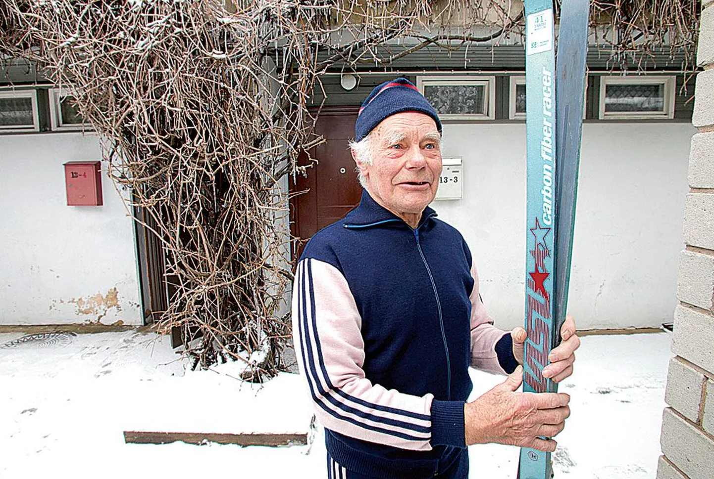 August Tammeväli sõidab maratonil juba paarkümmend aastast sama paari Visu suuskadega.