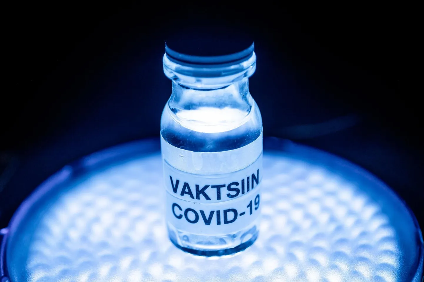 Täisealiste hõlmatus vähemalt ühe vaktsiinidoosiga on üle 53 protsendi.