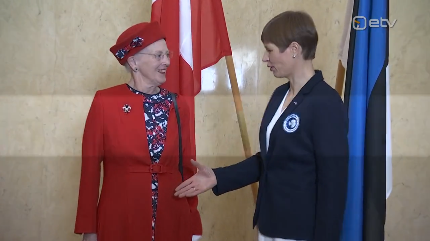 President Kersti Kaljulaid ulatas Taani kuningannale käe.