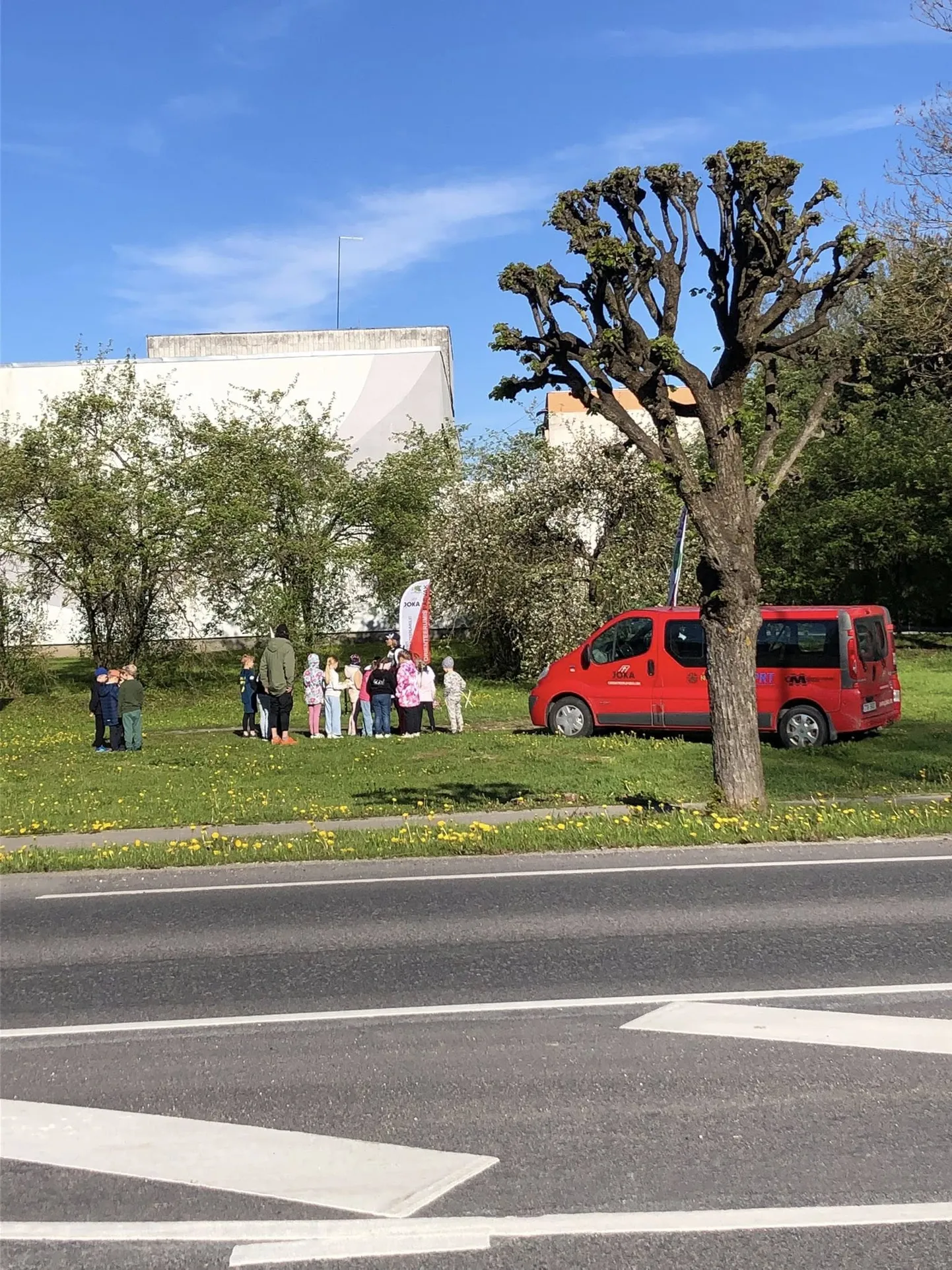 Start orienteerumisrajale asub Türi Konsumi kõrval.