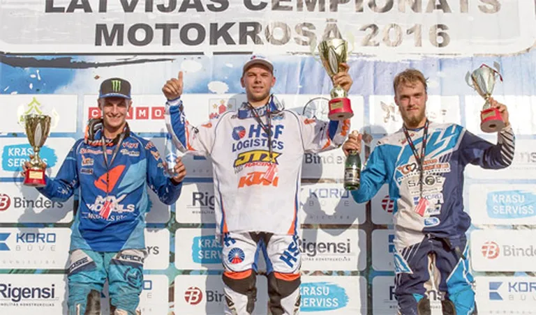 Roberts Justs pēc uzvaras Latvijas motokrosa čempionāta 3.posmā Cēsīs